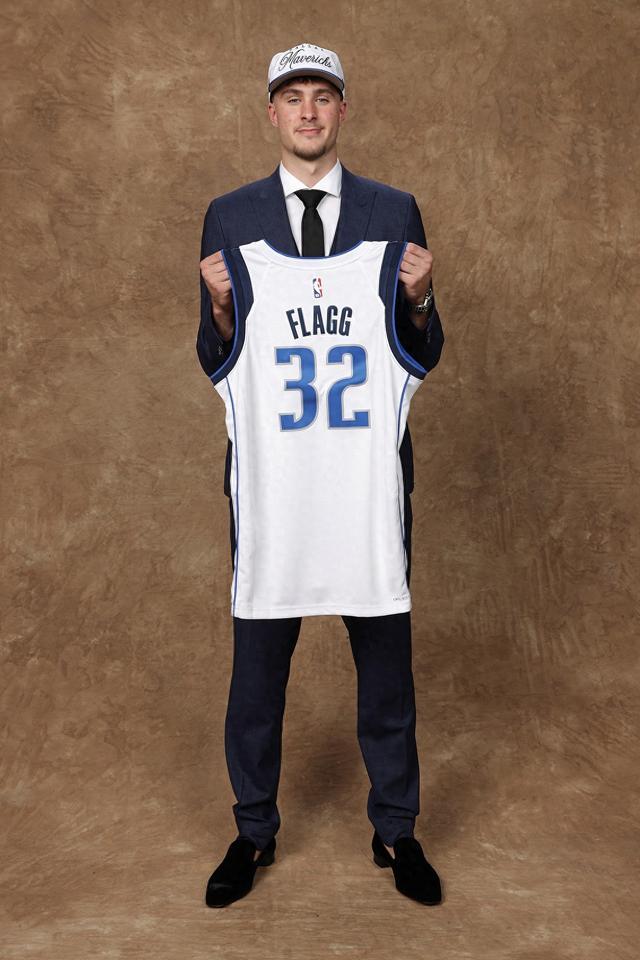 九游官方平台-基德想让你打控卫！弗拉格：很期待 此前我就承担了大量控球任务