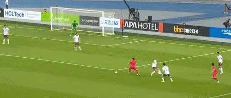 九游正版入口-国足东亚杯噩梦开局!李东炅远射世界波,7年7战韩国从未零封