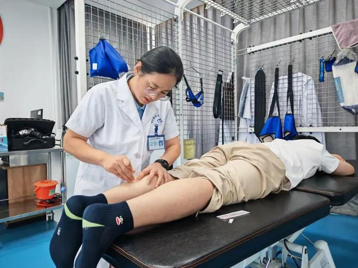 江苏人都不想看到她上班！