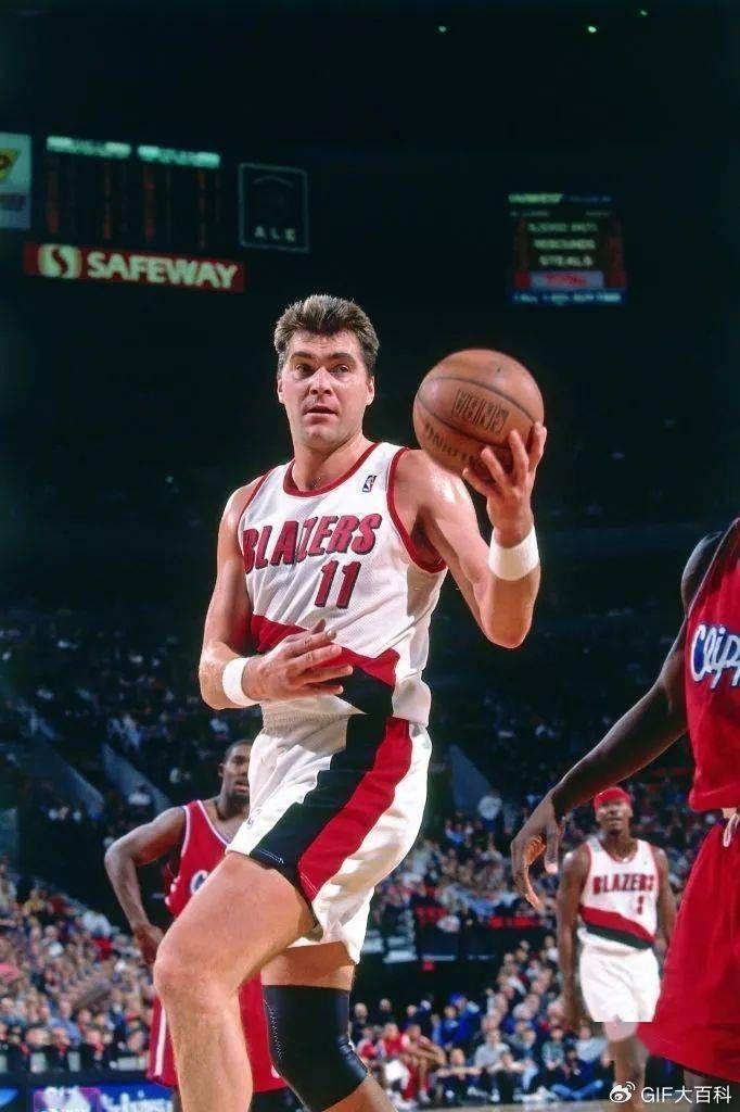 不做父亲影子，小萨博尼斯从星二代到金刚狼，约基奇级别全能数据