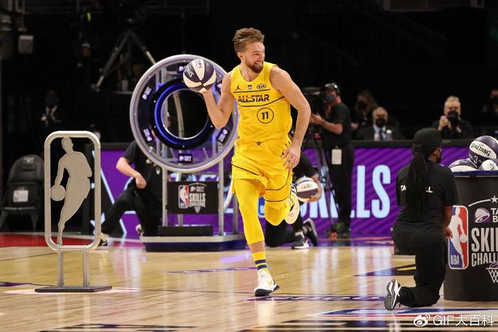 不做父亲影子，小萨博尼斯从星二代到金刚狼，约基奇级别全能数据