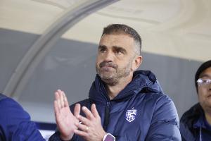 九游用户空间-足球报：三镇在陈洋和马丁斯间选择后者，新帅大概率是国产教练