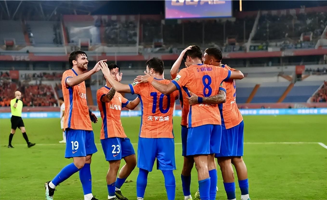 九游娱乐中心-山东泰山胜国安，瓦科大四喜，马德鲁加梅开二度，韩鹏带队4连胜