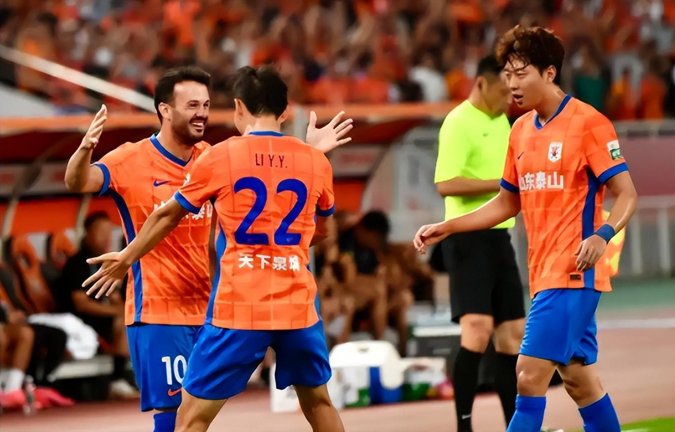 九游娱乐中心-山东泰山胜国安，瓦科大四喜，马德鲁加梅开二度，韩鹏带队4连胜