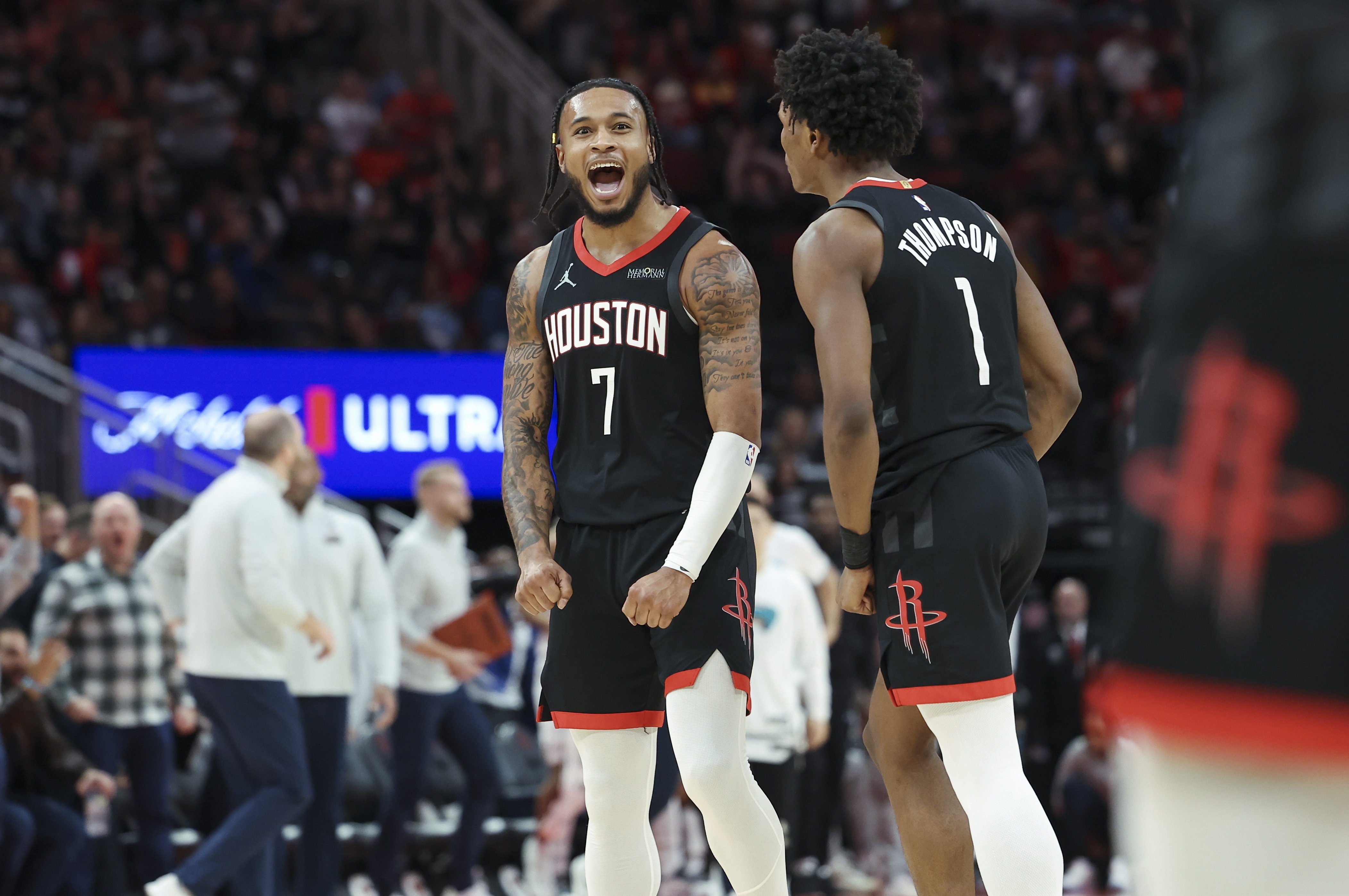 阿门：现役NBA球员没人能去打NFL 惠特摩尔看起来擅长打橄榄球