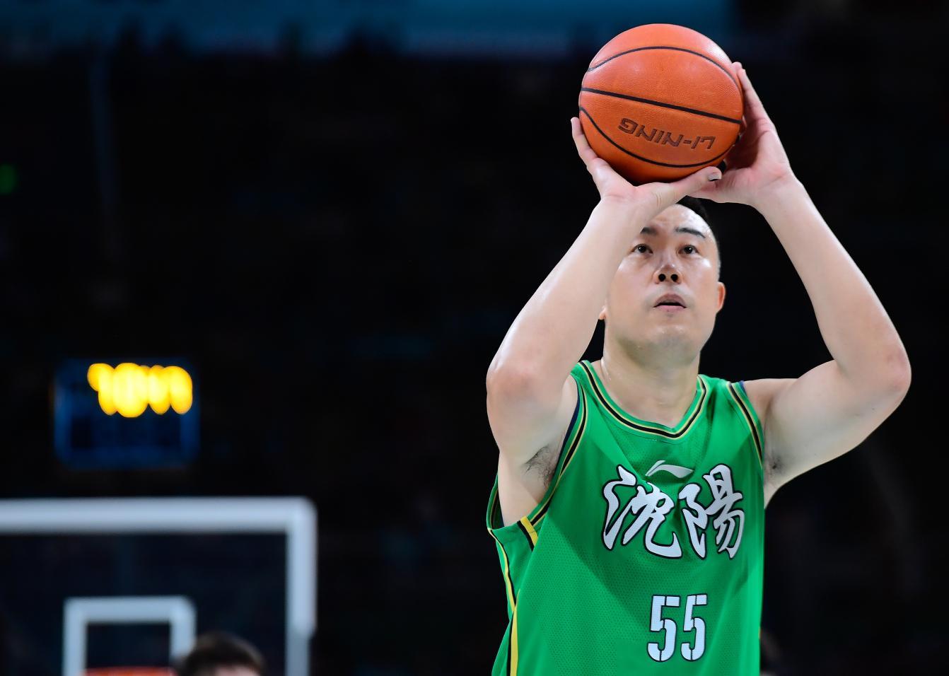 九游官方平台-郭艾伦谈韩德君退役:以后再也没有你给我挡,我传你扣篮了